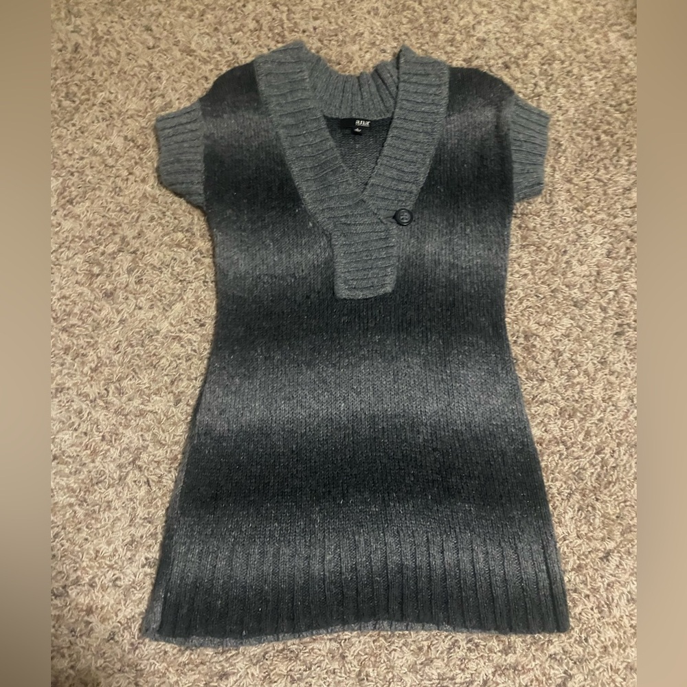 Gray Short Sleeve Sweater